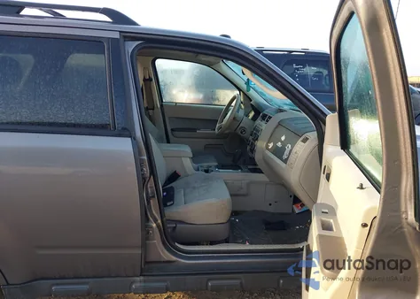 2012 Ford Escape Xlt z USA, uszkodzony, nr VIN 1FMCU9DG2CKA48634